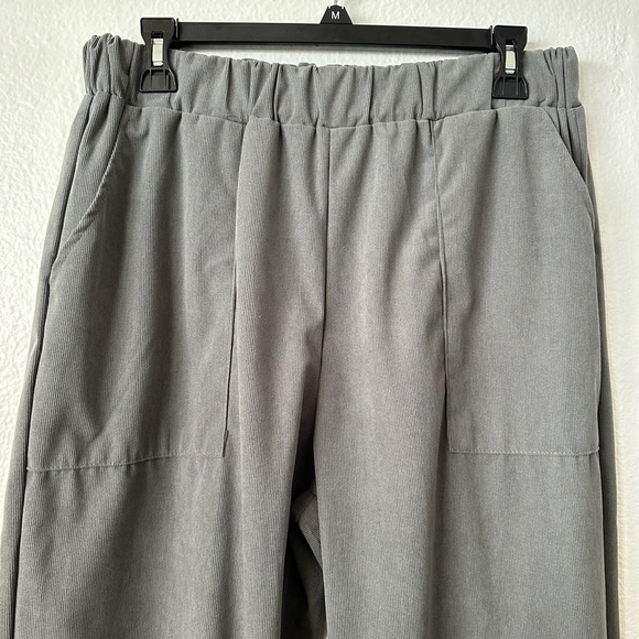 Gray Corduroy Wide Leg Pants With Pockets Size Large BNWOT - Picture 3 of 7